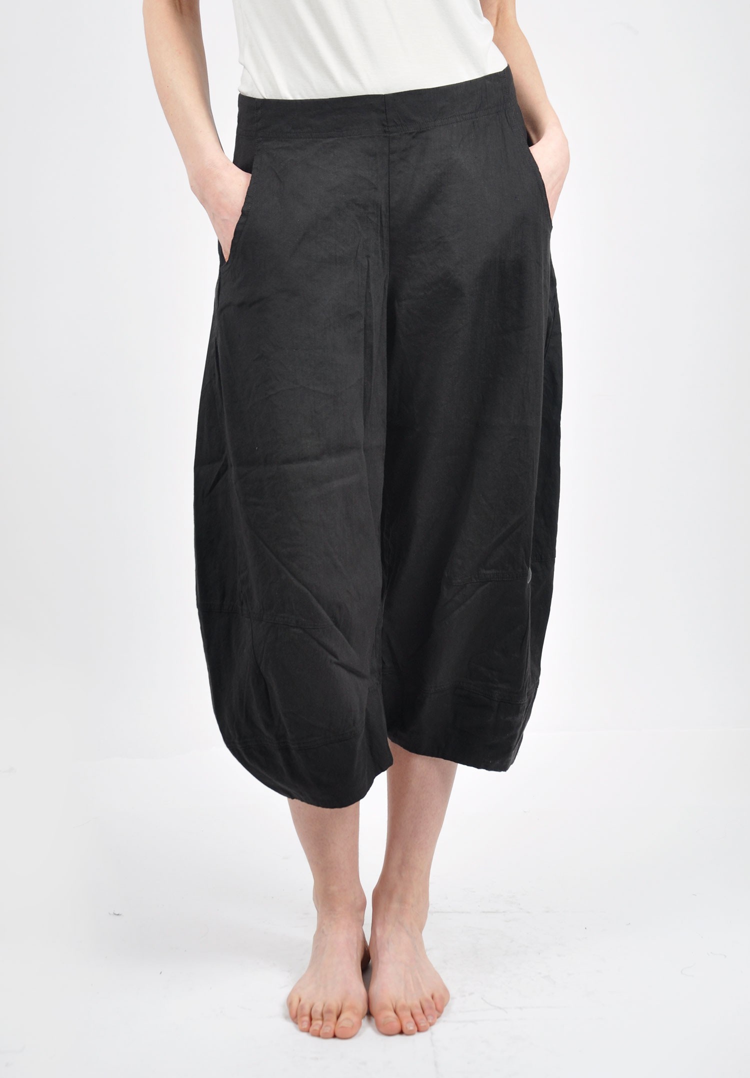 Rundholz Black Label Cropped Wide Taper Harem Pant in Black Santa Fe