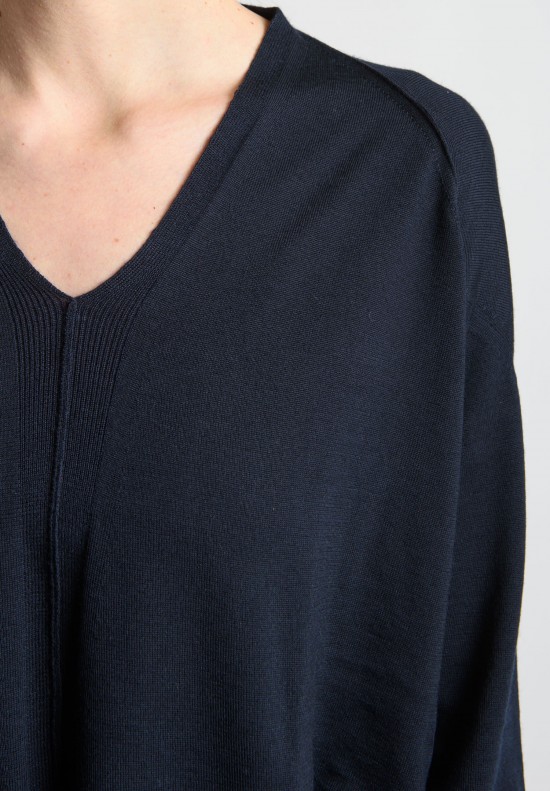 Lou Tricot Reverse Seam V-Neck Sweater in Navy	