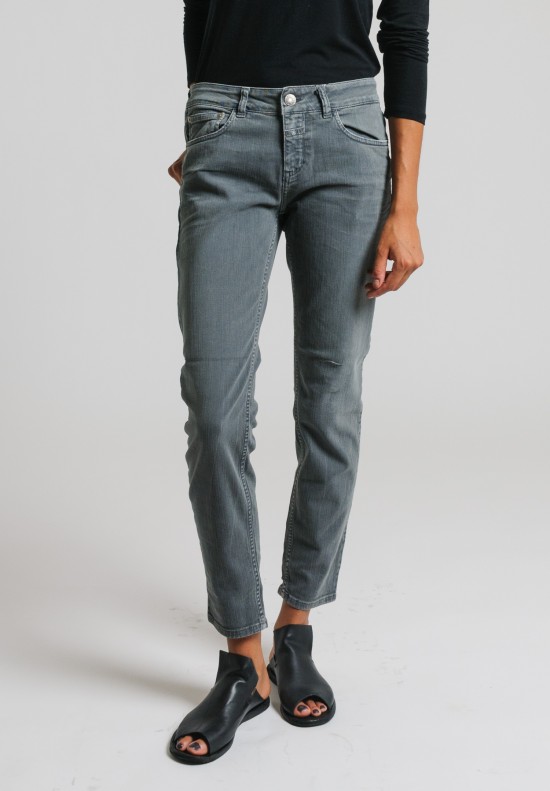 Closed Cropped Narrow Jeans in Grey	