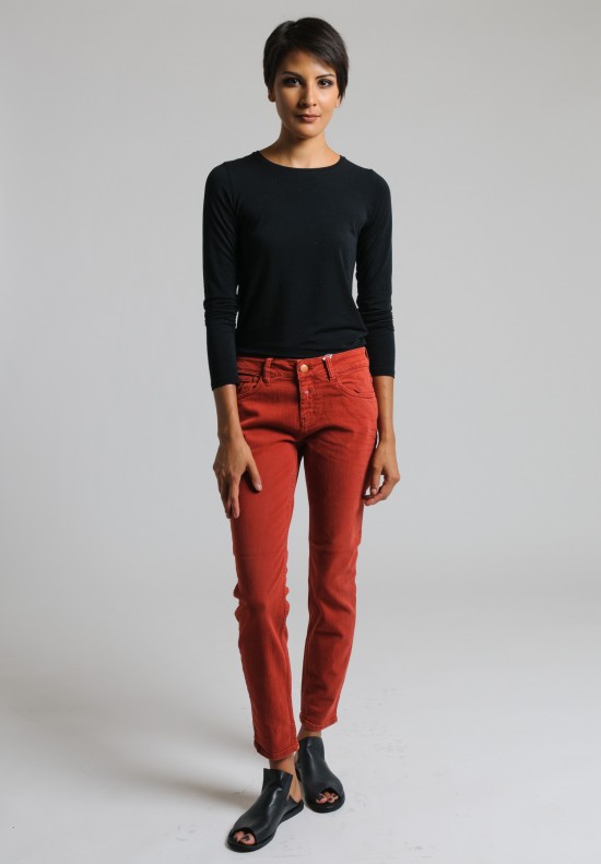 Closed Cropped Narrow Jeans in Brick	