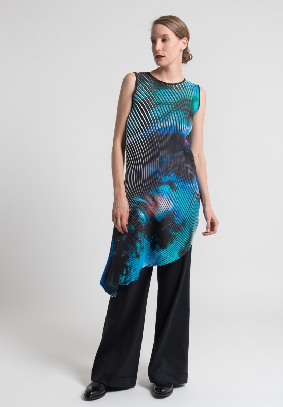 Issey Miyake Nebula Print Pleated Tunic Dress in Black/Multi	