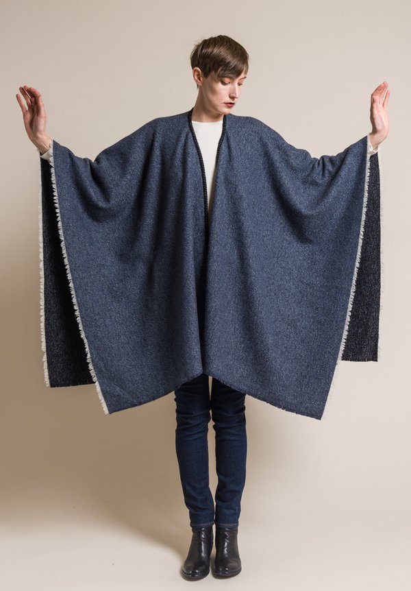 Alonpi Cashmere Cashmere/Wool Blend Fleet Cape in Charcoal