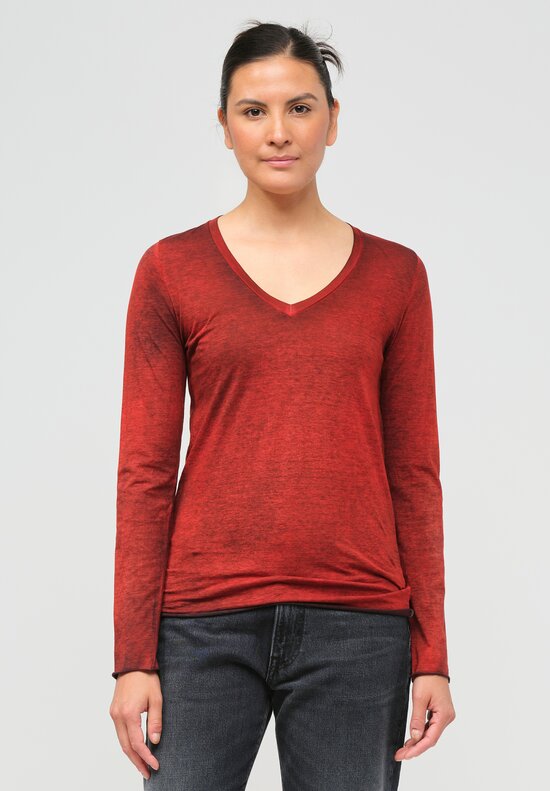Avant Toi Hand-Painted Cotton V-Neck Long Sleeve T-Shirt in Nero Camelia Red	