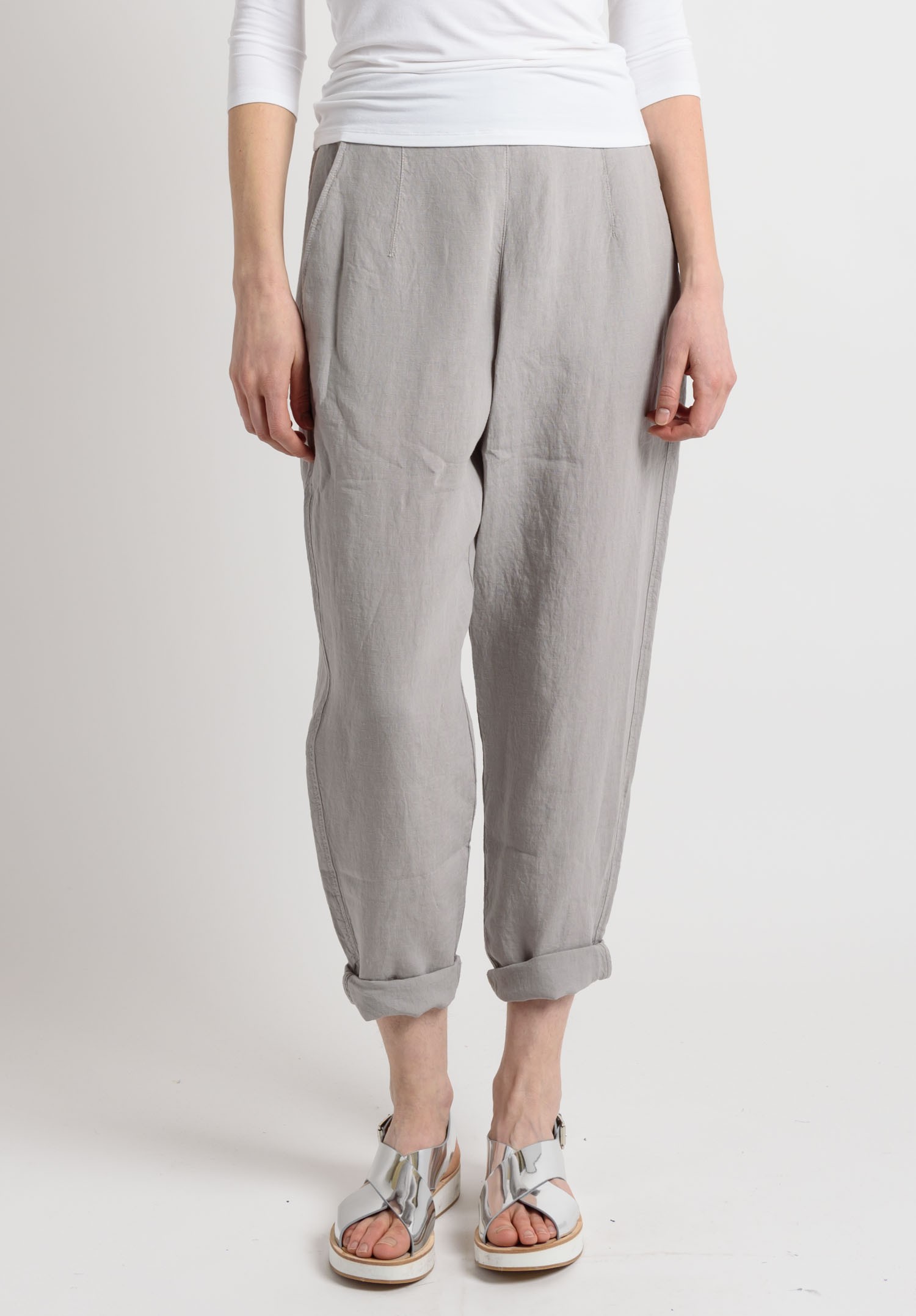 Oska Linen Tapered Pants in Grey | Santa Fe Dry Goods . Workshop . Wild ...