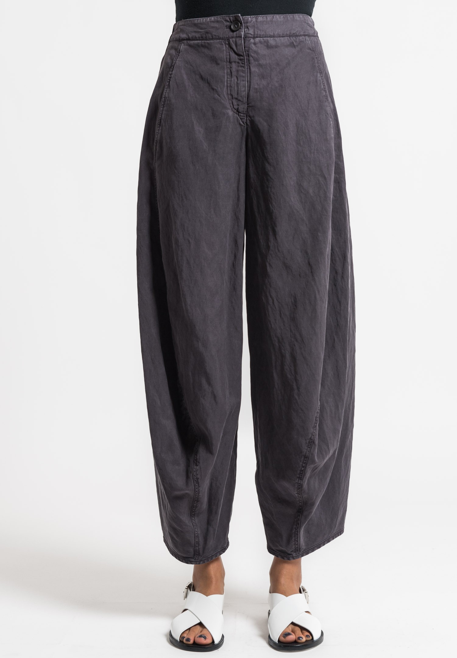 Oska Takara Pants in Onyx | Santa Fe Dry Goods Trippen, Rundholz, Avant ...