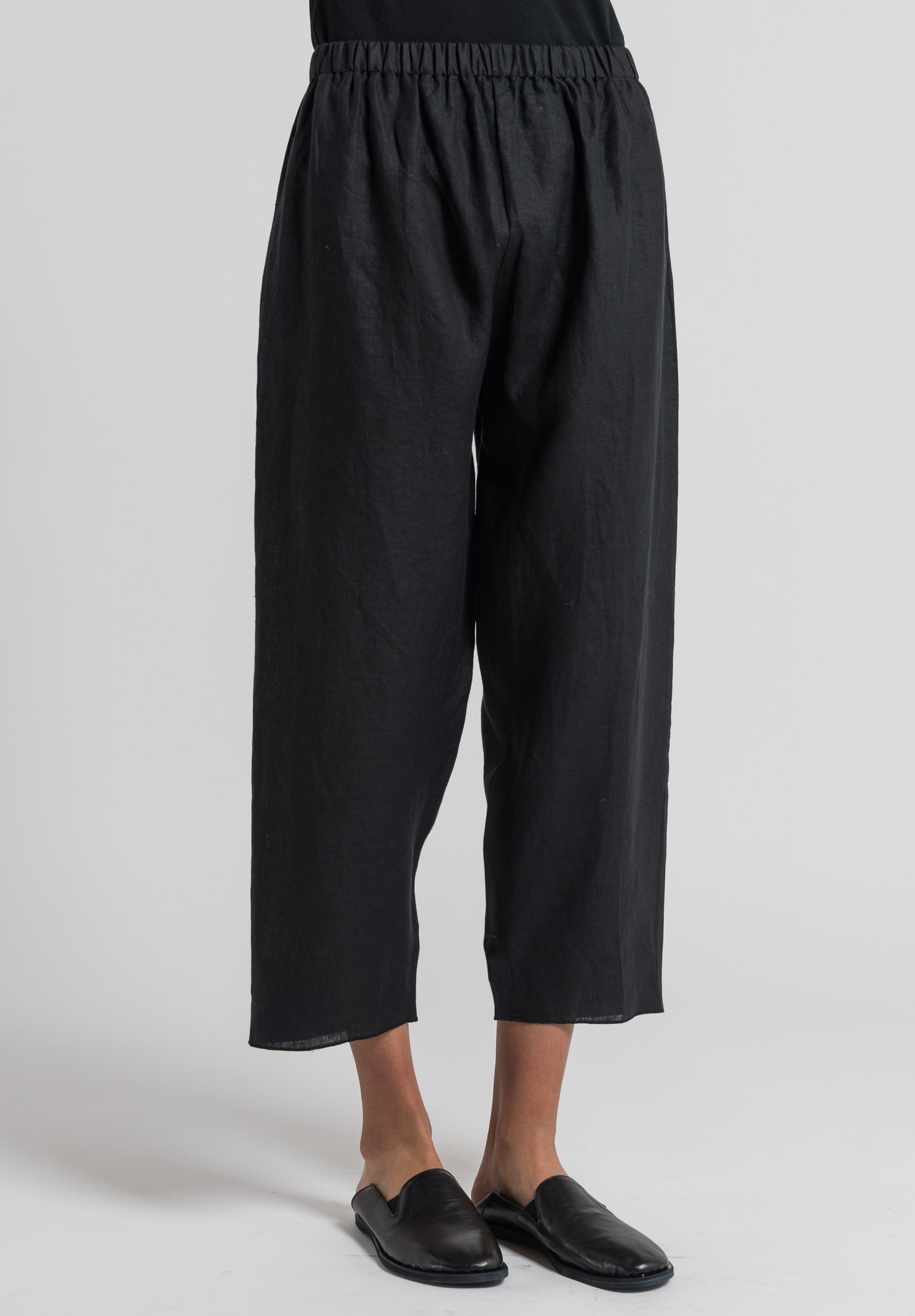 Shi Linen Cropped Pants in Black | Santa Fe Dry Goods . Workshop . Wild ...