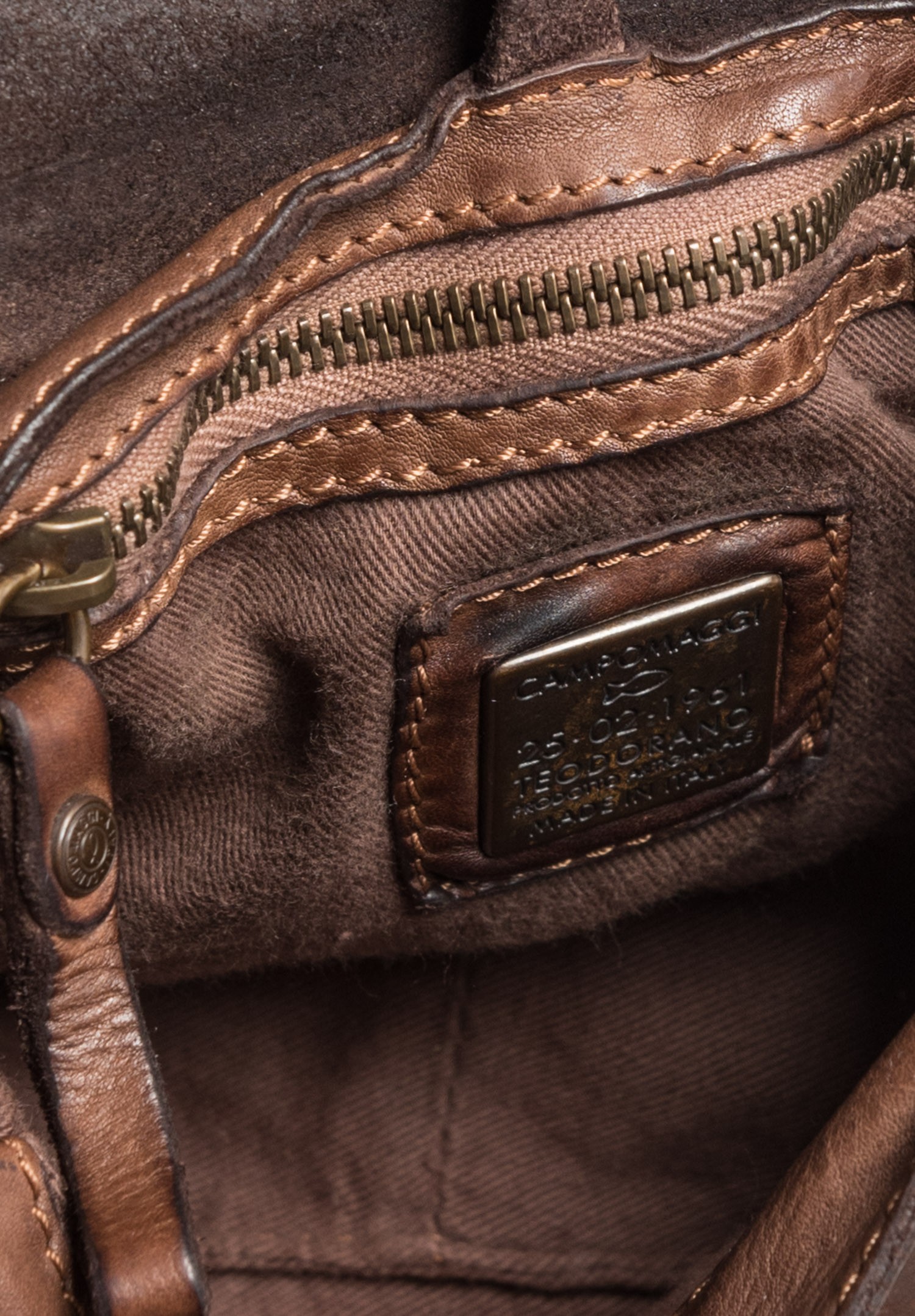 Campomaggi Leather with Stud Detail Crossbody Bag in Dark Brown | Santa