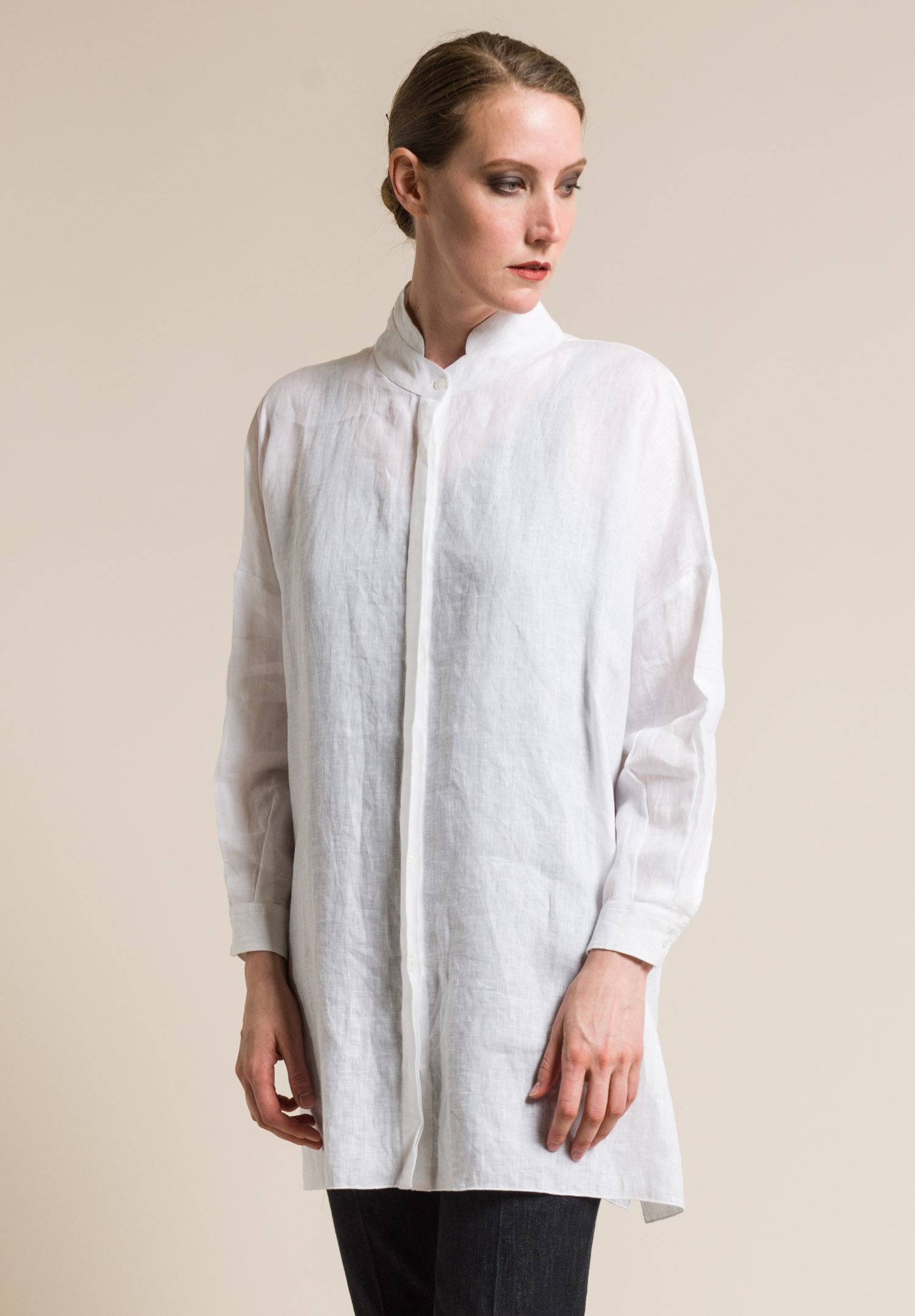 Shi Linen Mandarin Collar Button-Down Tunic in White | Santa Fe Dry ...