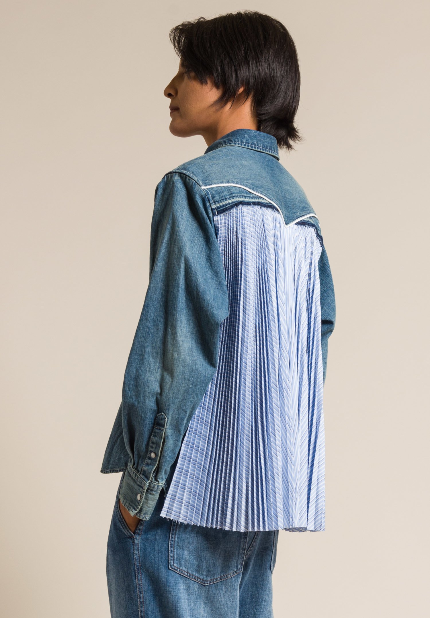 shirt with pleated back