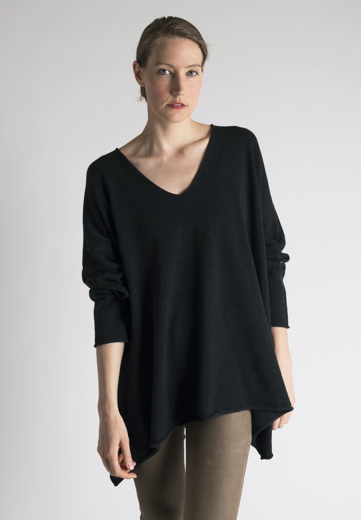 Eskandar A-Line Raw Edged V-Neck Long Cashmere Sweater in Coal | Santa ...