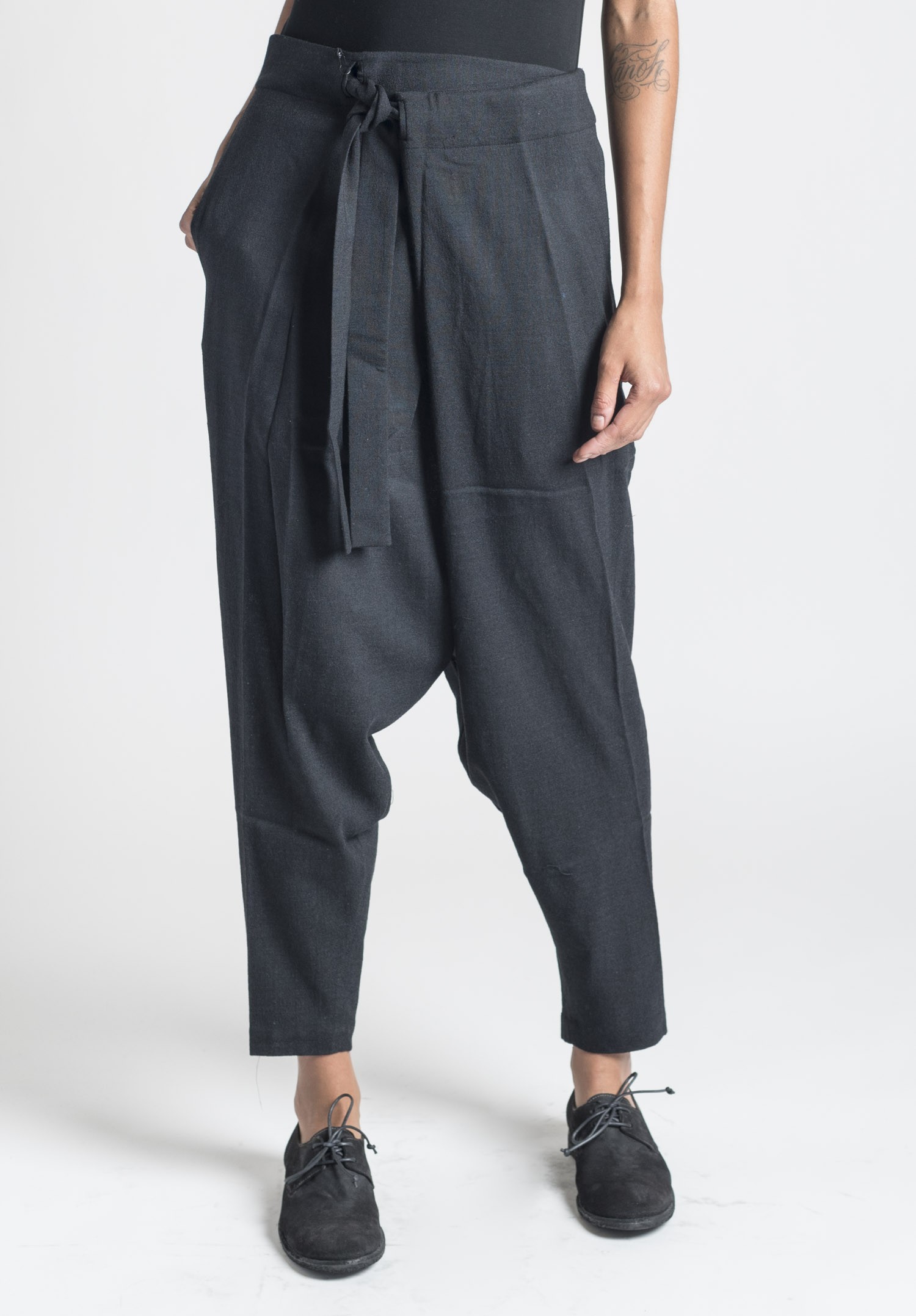 Inaisce Sadhu Drop Crotch Fold Pant in Black | Santa Fe Dry Goods ...