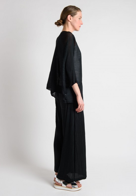 Issey Miyake Cauliflower Narrow Horizontal Pleated Button Down Shirt in Black