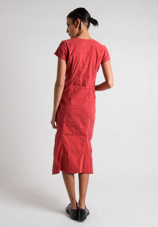 Rundholz Black Label Short Sleeve Crew Neck Semi-Fitted Dress in Strawberry	