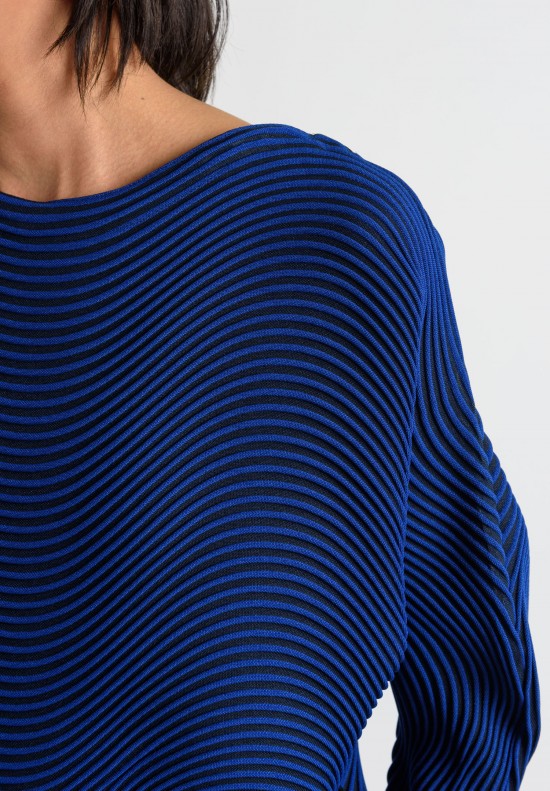 Issey Miyake Short River Pleated Top in Blue
