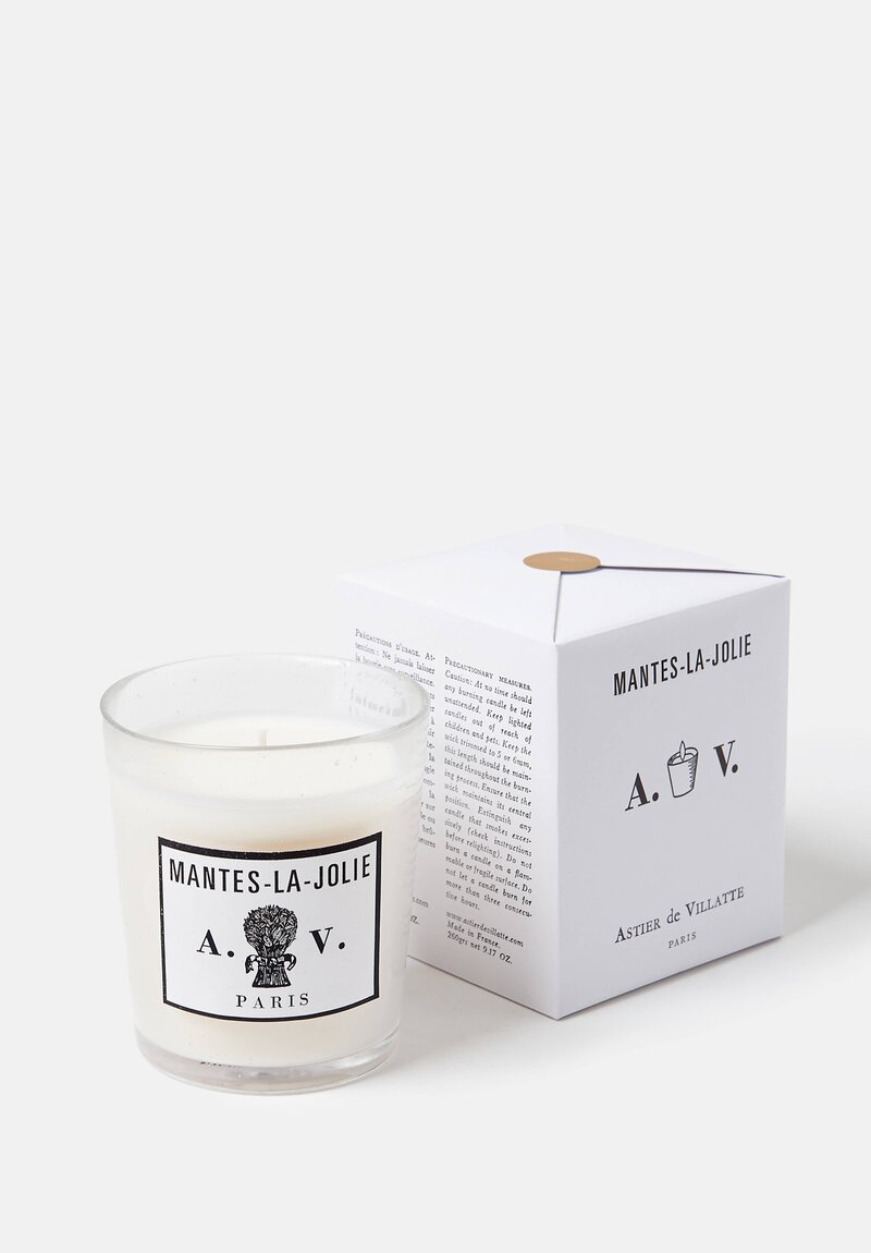 Renowned for their signature approach to handmade ceramics, Astier de Villatte and Ivan Pericoli have been designing home goods since 1996. They follow in the tradition of the great 18th and 19th century Parisian ceramic studios. Astier de Villatte handcr
