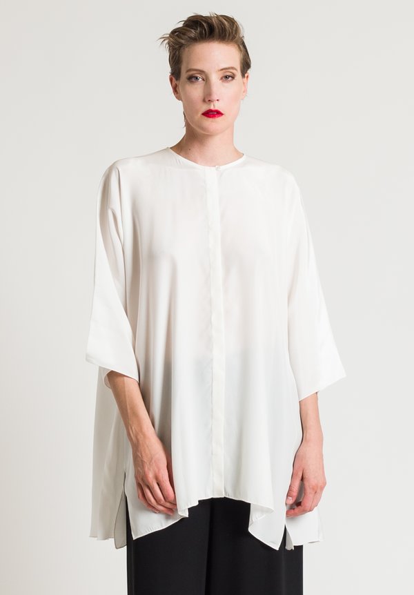 Shi Silk Oversize Long Shirt in White	
