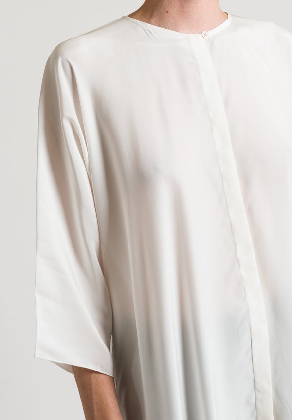 Shi Silk Oversize Long Shirt in White	