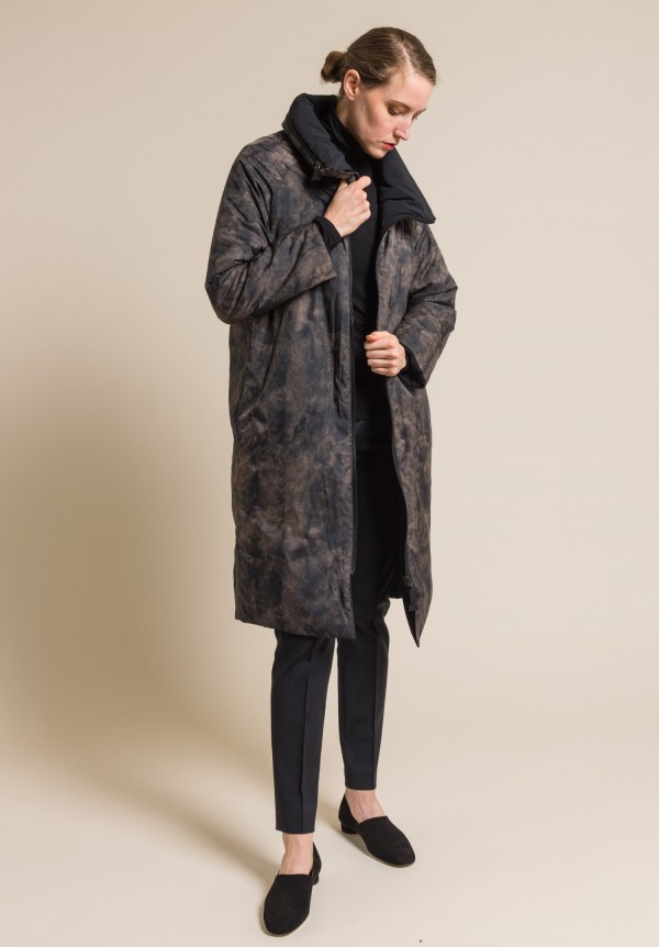 Akris Reversible Martina Puffy Coat in Sepia/Black