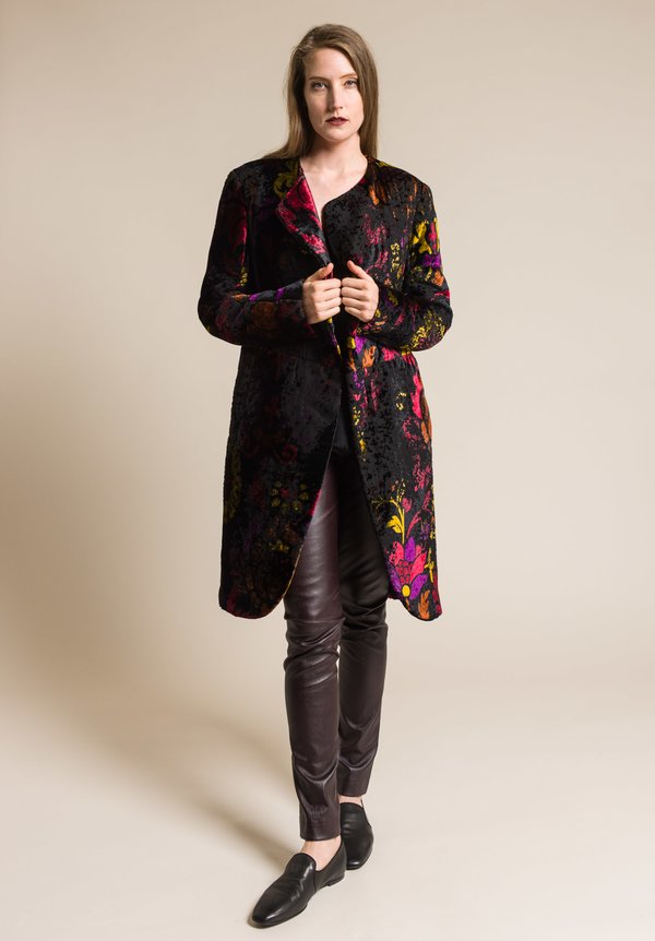 Urban Zen Robe Coat in Black/Garnet