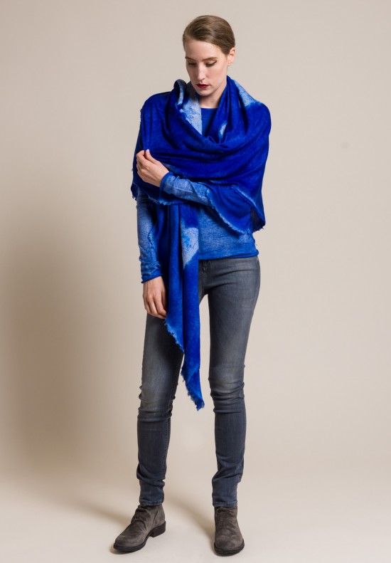 Avant Toi Cashmere/Silk Jumbo Felted Flower Scarf in China