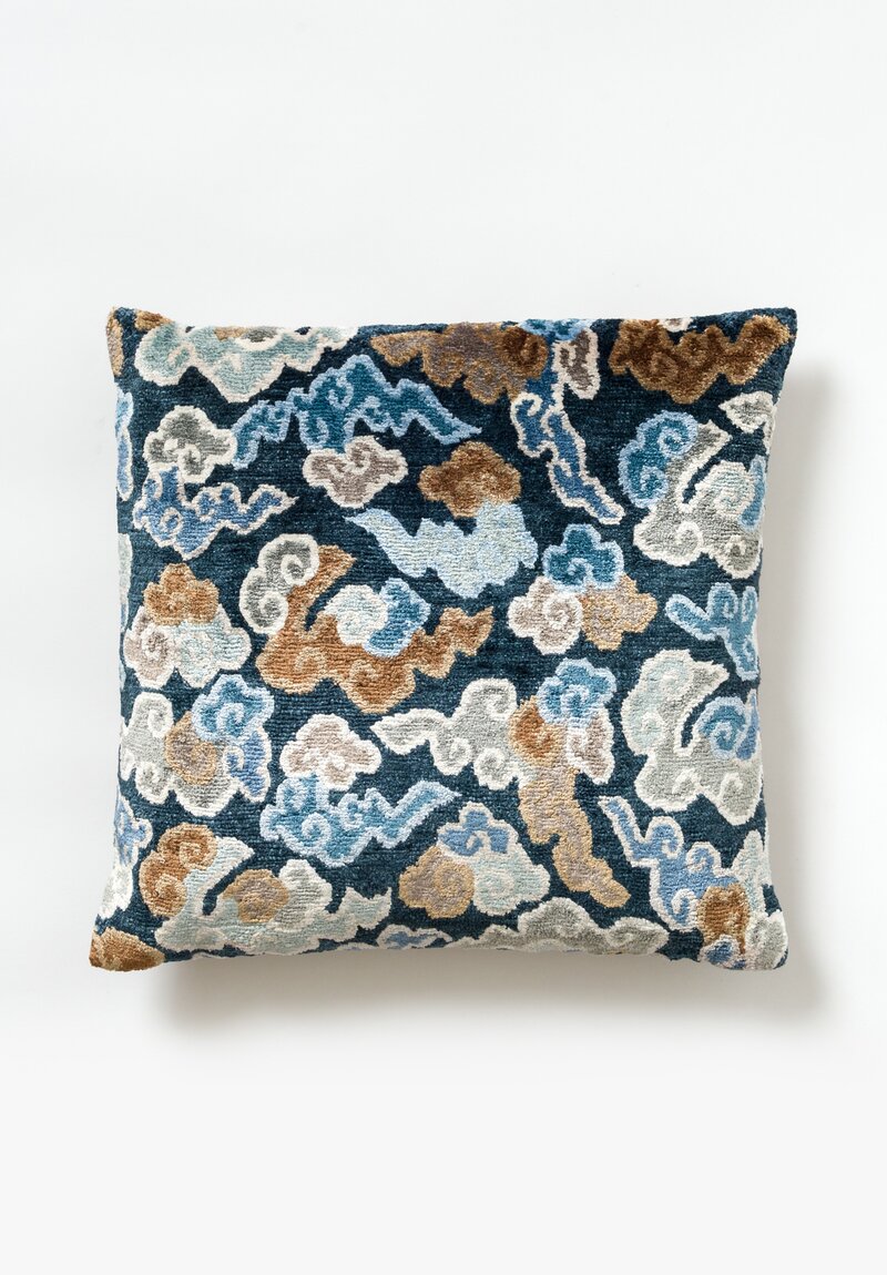 Tibet Home Knotted & Woven Square Pillow in Cloud Blue	