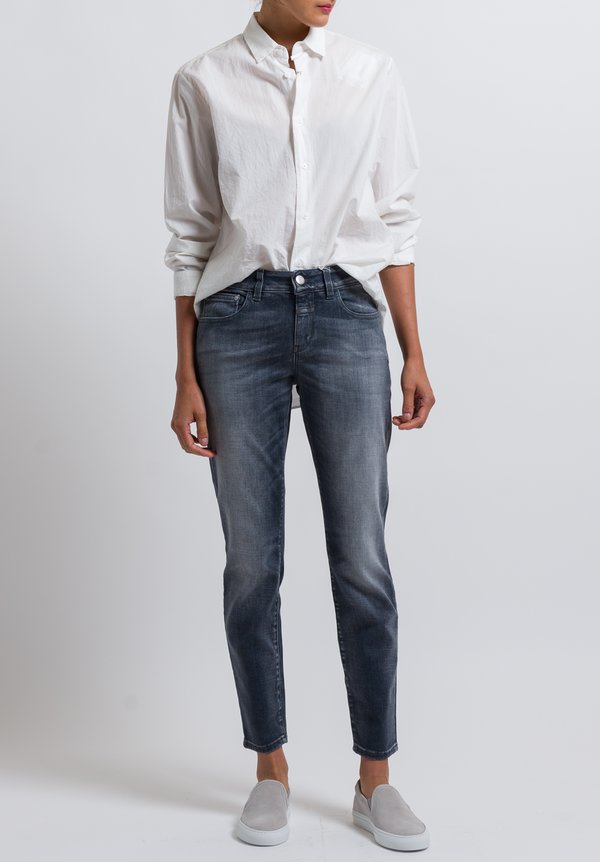 Closed Baker Cropped Narrow Jeans in Easy Wash Grey	