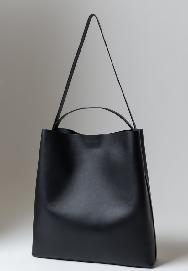 Aesther Ekme Lambskin Sac Tote Bag in Black | Santa Fe Dry Goods ...