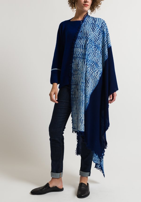 Suzusan Mokume Nui Shibori Felted Scarf in Dark Blue/ White