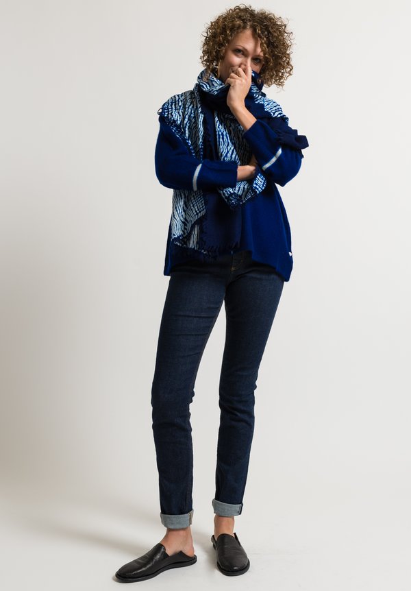 Suzusan Mokume Nui Shibori Felted Scarf in Dark Blue/ White