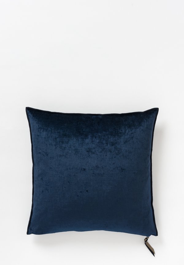 Maison de Vacances Royal Velvet Square Pillow in Bleu Nuit	