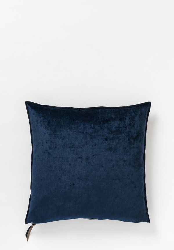 Maison de Vacances Royal Velvet Square Pillow in Bleu Nuit	