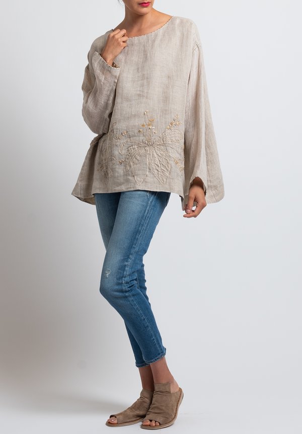 Péro Oversized Floral Embroidered Top in Natural | Santa Fe Dry Goods ...