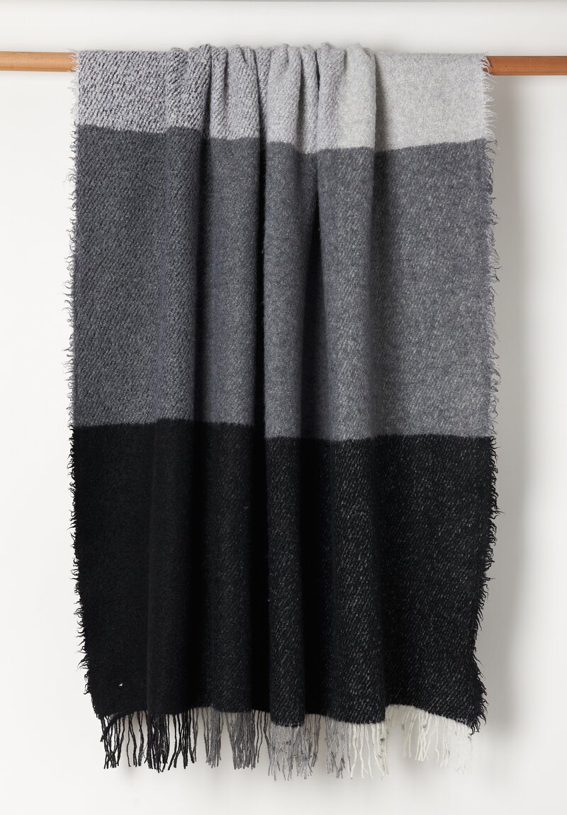 Alonpi Cachmere/ Silk Blended Fluffy Throw in Black