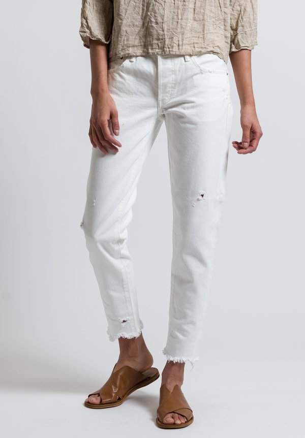 Moussy MV Kelley Tapered Leg Jeans in White	