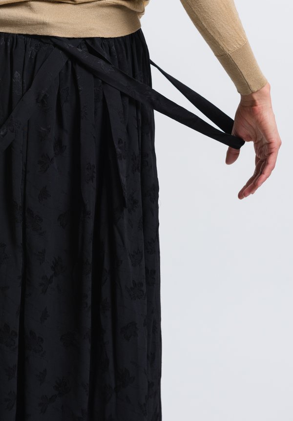 A Tentative Atelier Jacquard Geovgeas Skirt in Black	