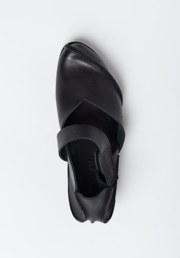 Trippen Cast Shoe in Black	