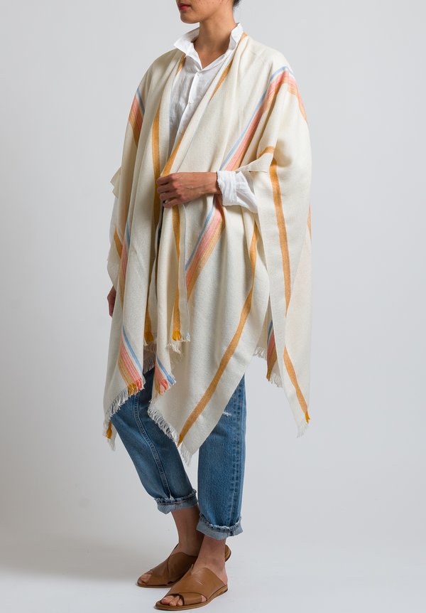 Wehve Baby Alpaka and Silk Finely Woven Poncho in Shelia	