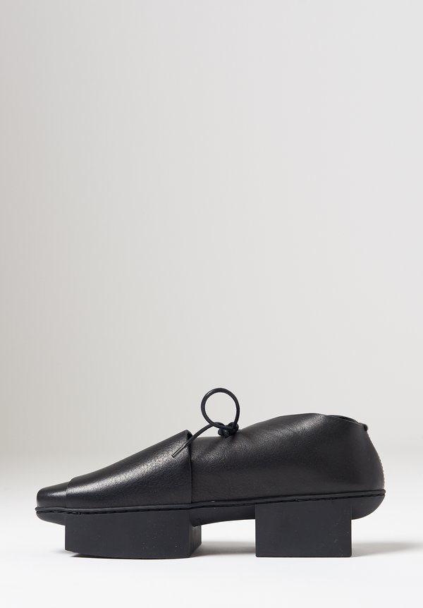 Trippen Deck Shoe in Black	