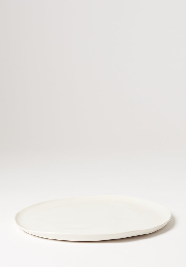 Bertozzi Handmade Porcelain Dinner Plate in Bianca	