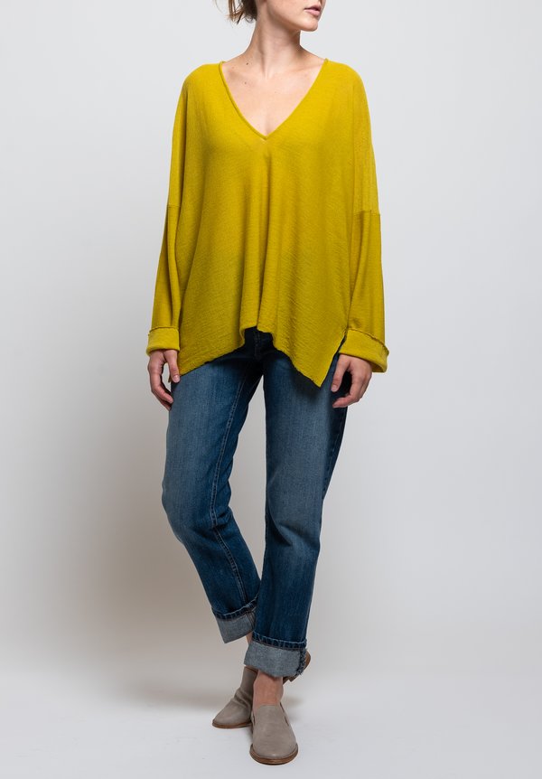 Shi Cashmere Lavinia V-Neck Sweater in Chartreuse	