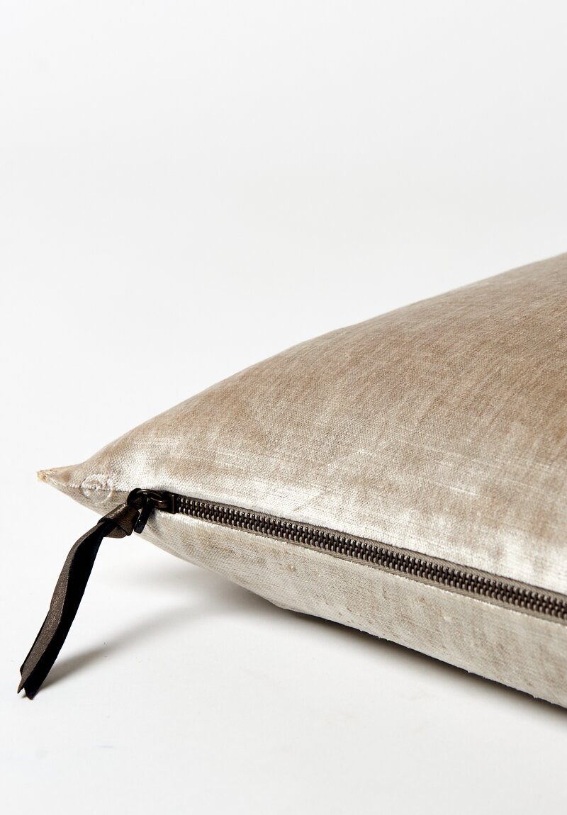 Maison de Vacances Large Royal Velvet Pillow Ciment	