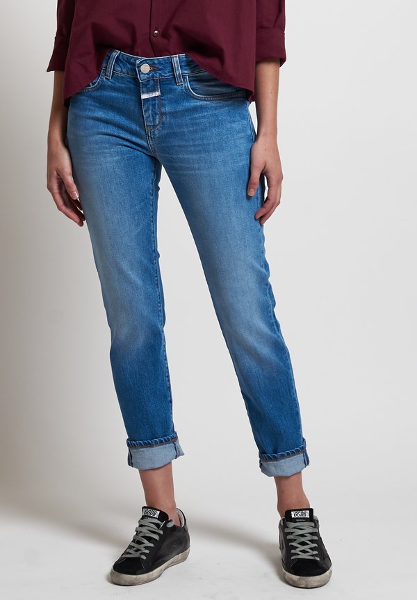 Closed Baker Cropped Narrow Jeans in Light Blue	