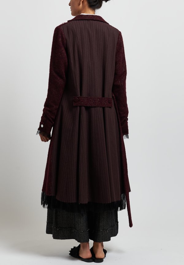 A Tentative Atelier Jacquard Patch ''Jonis'' Coat in Reddish Brown	