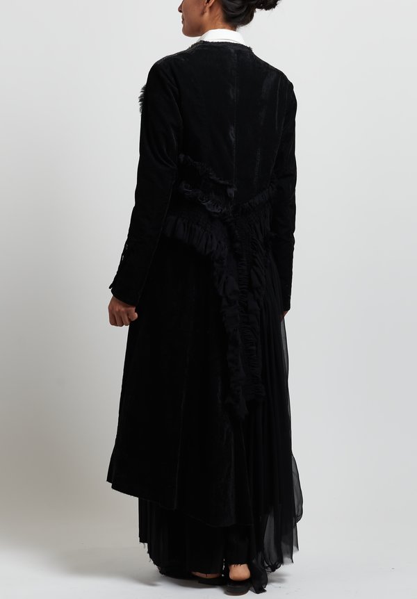 A Tentative Atelier Herringbone & Velvet ''Margrethe'' Coat in Black	