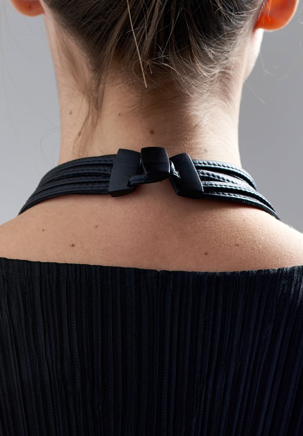 Monies UNIQUE Mountain Crystal, Ebony Pendant Necklace	