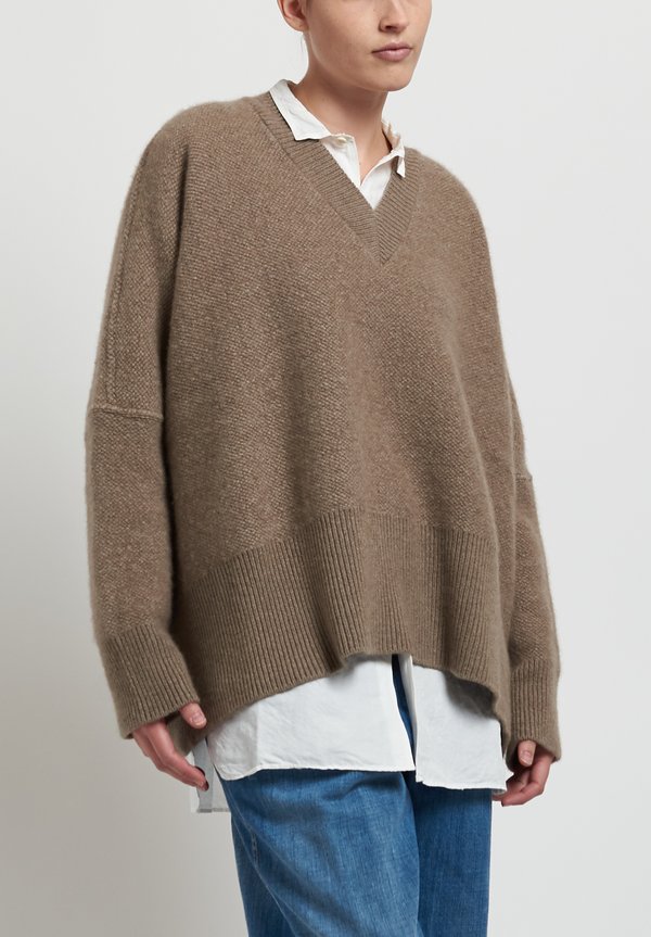 Kaval Cashmere/ Sable Oversized V-Neck Sweater Beige