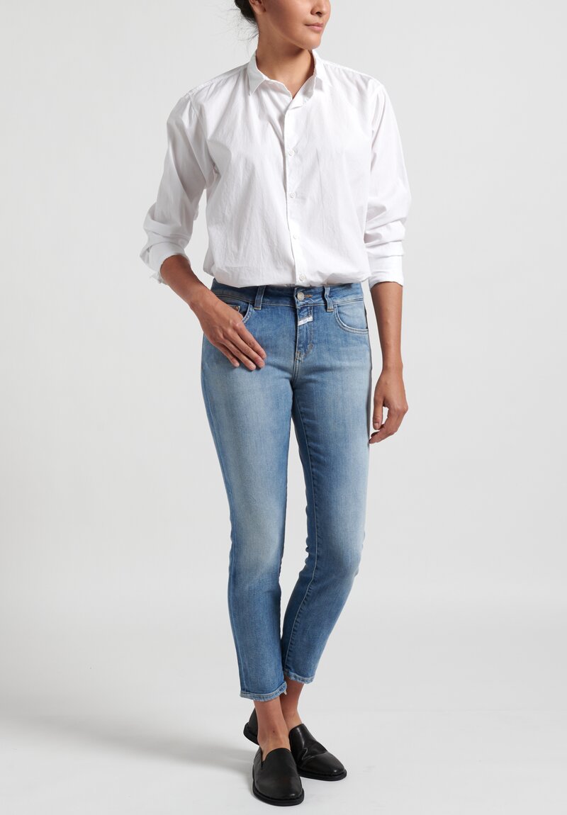 Closed Baker Cropped Narrow Jeans in Light Mid Blue	
