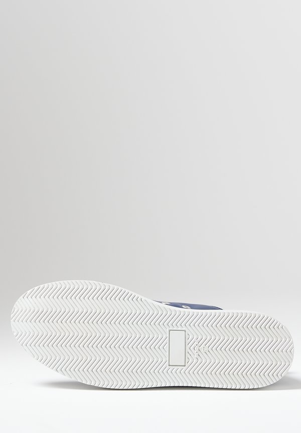Common Projects Tournament Low Shiny Sole Sneaker in Navy	