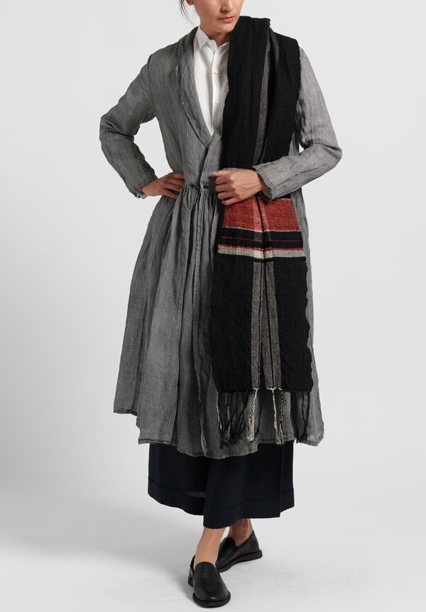 kaval Notch Lapel Gathered Duster in Black/ Off-White	