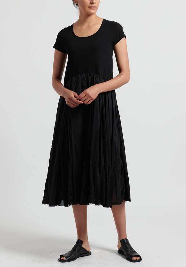 Rundholz Dip Ribbed and Pleated Short Sleeve Dress in Black	